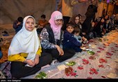 مراسم افطاری ساده در محله قبله شیراز