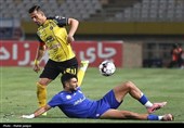 کامبک و پیروزی دراماتیک سپاهان مقابل استقلال خوزستان