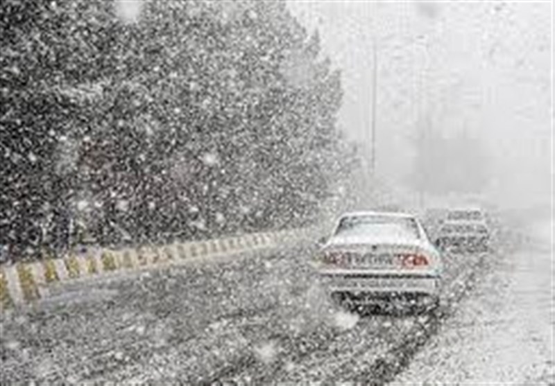 وقتی برف شادی سال 1404 را بدرقه می‌کند