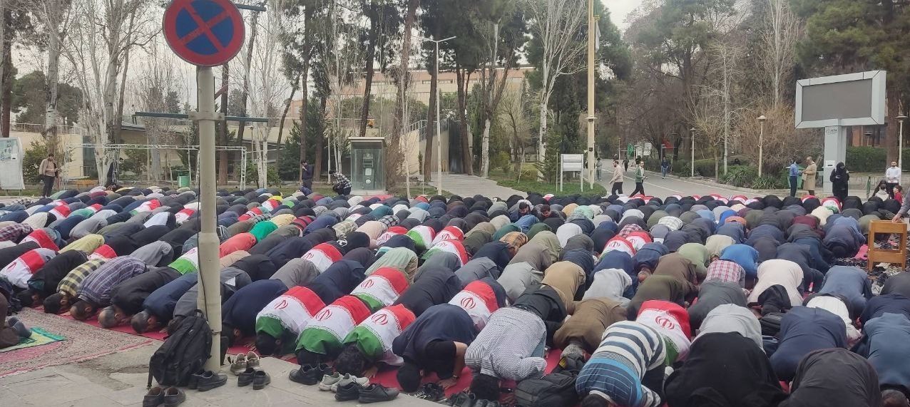 تجمع دانشجویان در محکومیت اهانت به پرچم ایران 2 پایگاه خبری ججین پایگاه خبر ججین