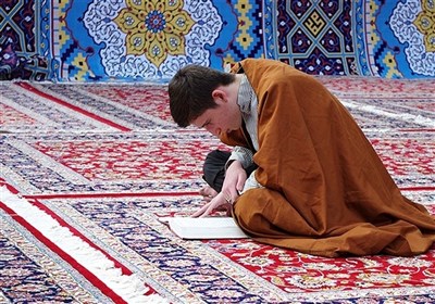 اعتکاف رمضانیه 450 طلبه بین‌المللی از 36 کشور در حرم مطهر رضوی