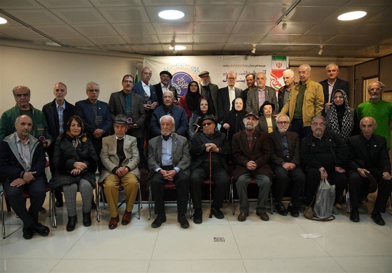 هنرمندان , داریوش ارجمند , 