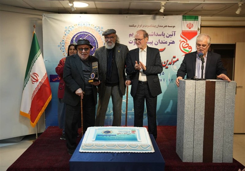 هنرمندان , داریوش ارجمند , 