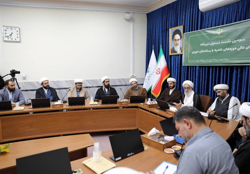 چند رسانه‌ای , فعالان رسانه‌ای جهان اسلام , رسانه , حوزه علمیه , حوزه پیشرو و سرآمد , 