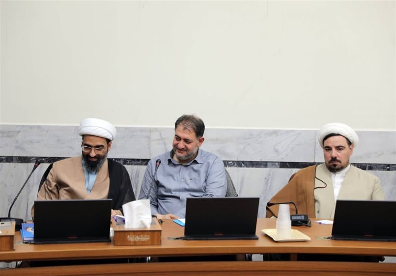 چند رسانه‌ای , فعالان رسانه‌ای جهان اسلام , رسانه , حوزه علمیه , حوزه پیشرو و سرآمد , 