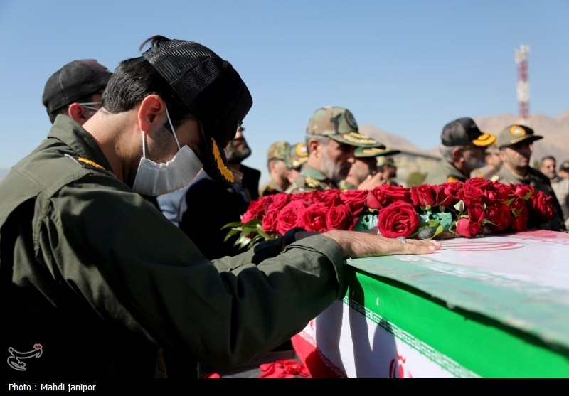 بدرقه پیکر دو خلبان شهید در مرکز آموزش هوانیروز ارتش  اصفهان