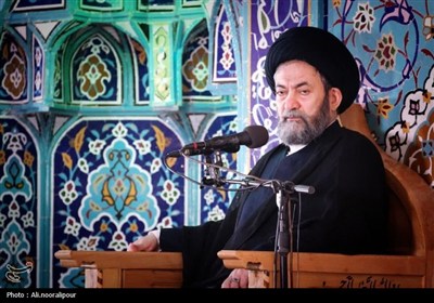 رهبر شهید در برابر فشار دشمنان هیچ ترس و واهمه ای نداشت