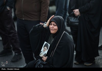 Massive Crowds in Tehran Mourn Martyrdom of Leader