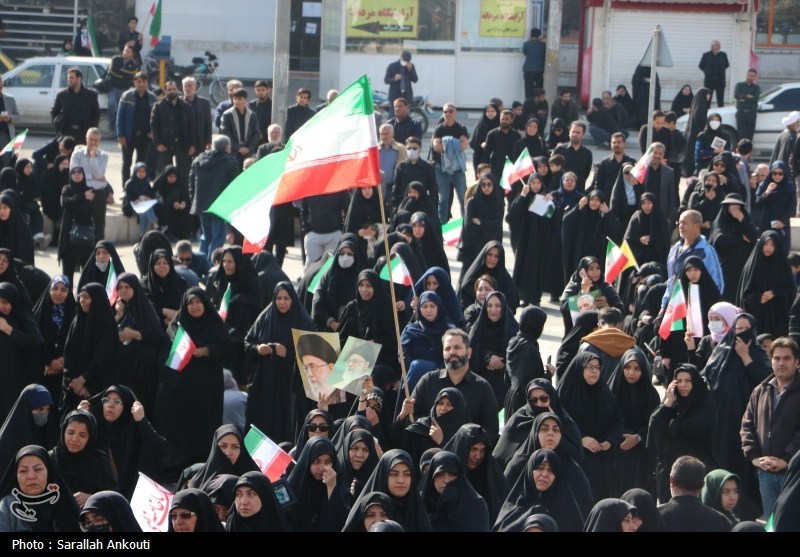 تجمع سوگواران رهبر شهید انقلاب در کرمان