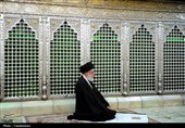 تصاویری از حضور امام خامنه‌ای در حرم حضرت معصومه(س)