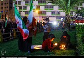 تجمع مردم داغدار تهران در میدان ولیعصر