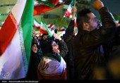 تجمع مردم داغدار تهران در میدان ولیعصر