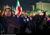 تجمع مردم داغدار تهران در میدان ولیعصر