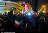 تجمع مردم داغدار تهران در میدان ولیعصر