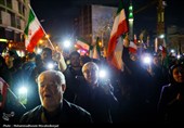تجمع مردم داغدار تهران در میدان ولیعصر