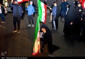 تجمع مردم داغدار تهران در میدان ولیعصر