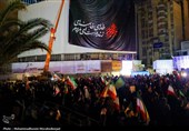 تجمع مردم داغدار تهران در میدان ولیعصر