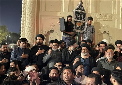 ببینید/حمله نیروهای هندی به عزاداران امام خامنه ای در کشمیر