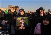 Митинг скорбящих по погибшему Верховному лидеру Ирана в Исфахане