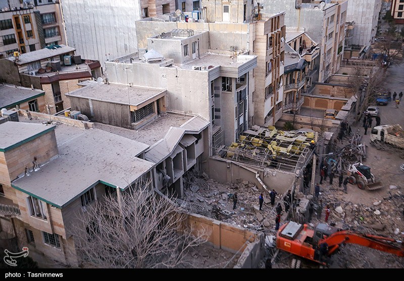 نجات معجزه آسای دو هموطن از زیر آوارهای حملات هوایی رژیم صهیونیستی