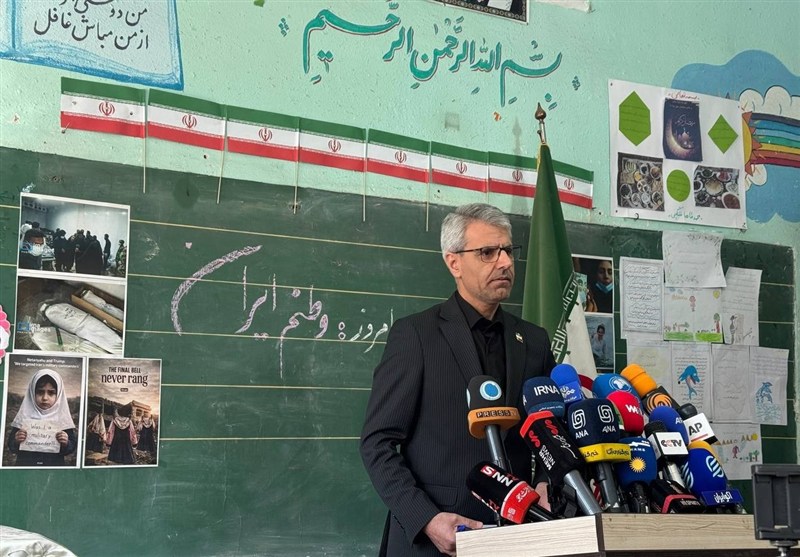 بقائی: رهبر ما برای حفظ ایران فدا شدند/ تمام حواس ایرانیان بر دفاع است