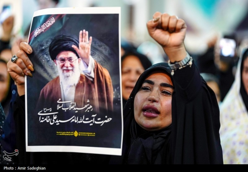 چرا رهبری شهادت را برگزید؟