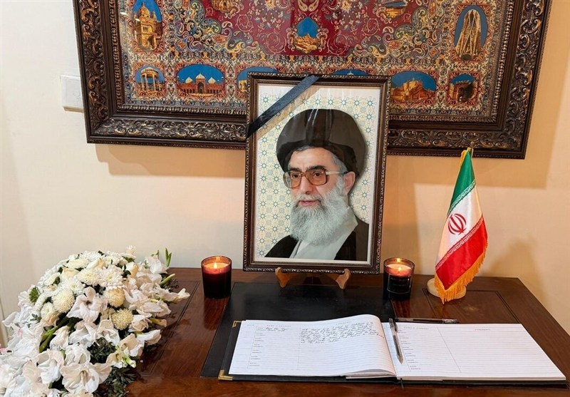 مردم پاکستان در سوگ امام خامنه‌ای، دهه تکریم شهدا را گرامی می‌دارند