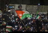 اجتماع شبانه مردم در سوگ رهبر شهید - تبریز
