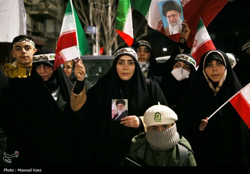 اجتماع شبانه مردم در سوگ رهبر شهید - تبریز