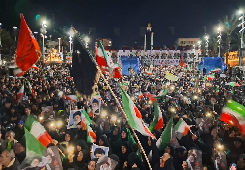 حضور گسترده بانوان گیلانی در وداع با پیکر شهدا