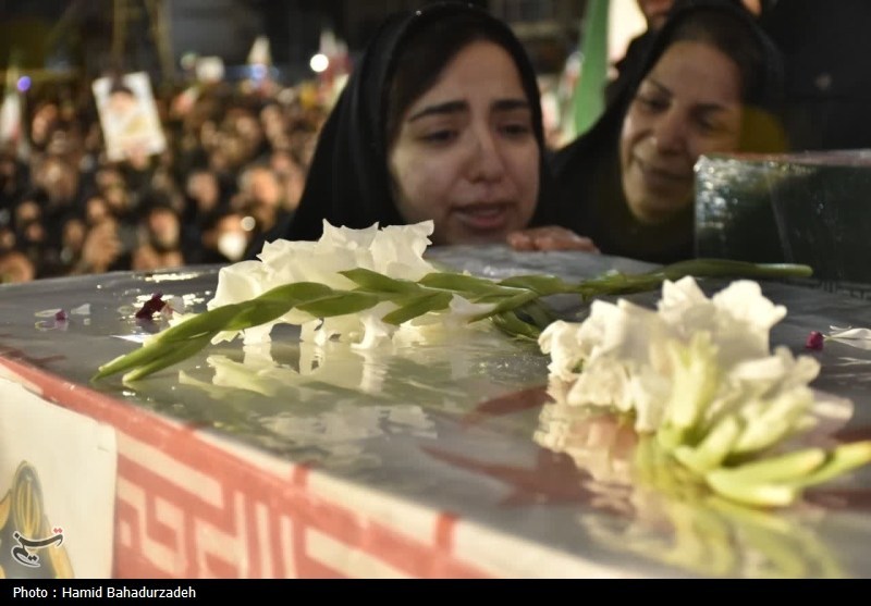 وداع مردم ابرکوه با پیکر شهید چاکرالحسینی