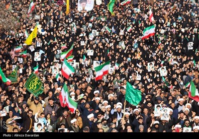 تجمع سوگواران مردم در سوگ رهبر شهید - اردبیل