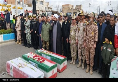 گلستانی‌ها 4 شهید جنگ رمضان را در آغوش کشیدند+تصاویر