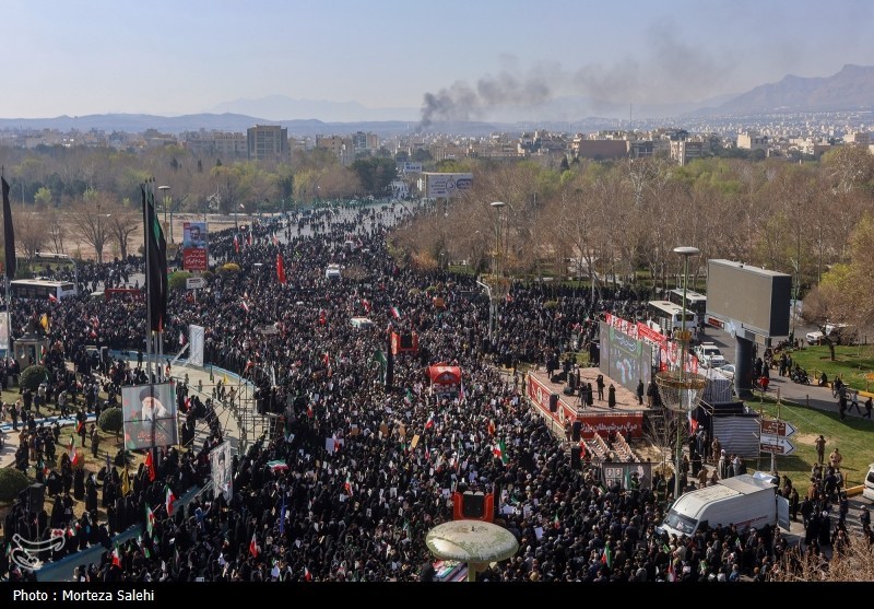 تشییع پیکر 15 شهید  حملات آمریکایی صهیونی در اصفهان