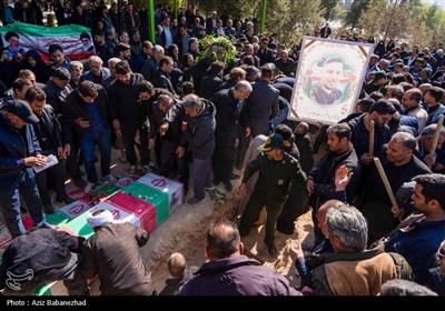 تشییع پیکر شهدای حملات آمریکایی صهیونی در خرم آباد