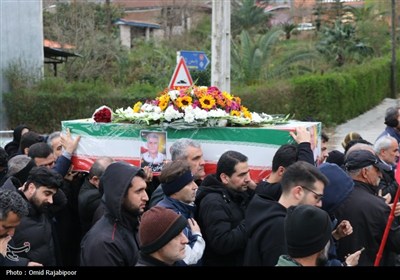 تشییع باشکوه پیکر شهید پاسدار «محمدرضا پاپی» در دورود