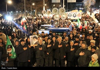 اجتماع عظیم مردم شهرکرد و تشییع پیکر مطهر 3 شهید حملات اخیر