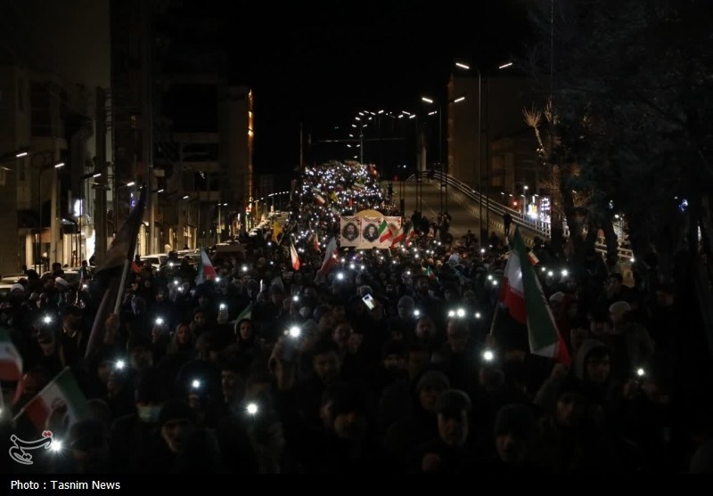 شکوه حضور مردم شهرکرد با فریاد هیهات‌من‌الذله
