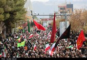 تشییع حماسی 10 شهید اقتدار در کرمان 2