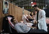 اهدای خون به عشق امام خامنه‌ای در روستای ده زیار کرمان