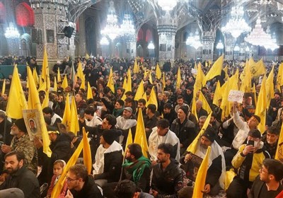 اجتماع خانواده‌های لشکر فاطمیون در حرم رضوی در محکومیت شهادت امام امت