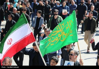 تصاویر هوایی حضور حماسی مردم کرمان پس از اقامه نماز جمعه