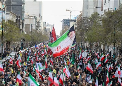 خروش مشهدی‌ها در راهپیمایی محکومیت حملات آمریکایی صهیونی