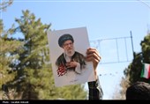 حضور پرشور مردم کرمان در راهپیمایی پس از اقامه نماز جمعه