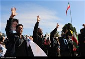 حضور پرشور مردم کرمان در راهپیمایی پس از اقامه نماز جمعه