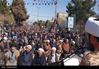 نماز جمعه باشکوه شهرستان تاکستان