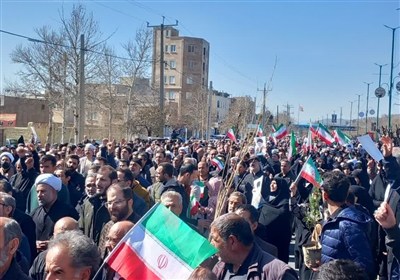 راهپیمایی نمازگزاران ملایری در محکومیت جنایات دشمنان+تصویر