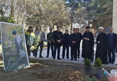 غرس 7 هزار نهال در نظرآباد در قالب پویش «به یاد سرو، به نام ایران»