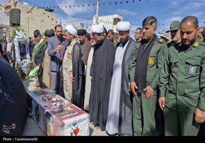بدرقه باشکوه مردمی در دهدشت؛ پیکر مطهر شهید آذری‌نسب تشییع شد