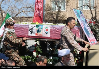 وداع مردم قزوین با شهید مدافع وطن